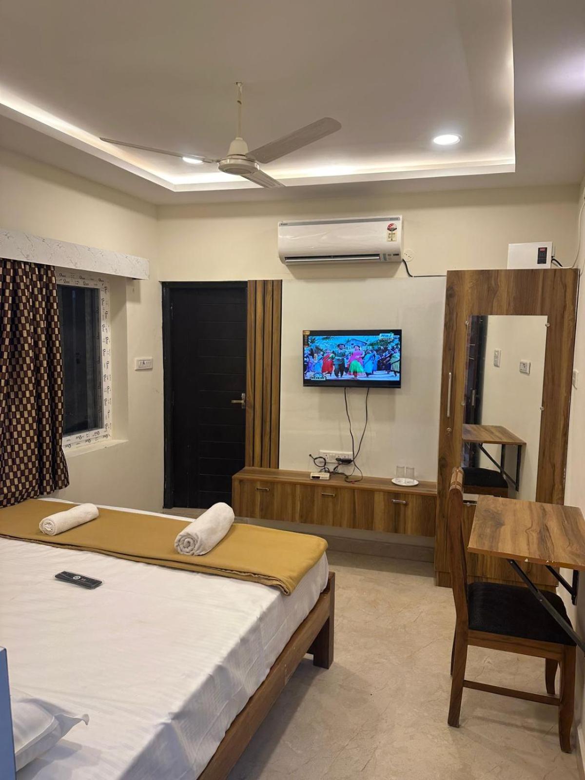 Mahadeepam Residency Villa Tiruvannāmalai Exteriör bild