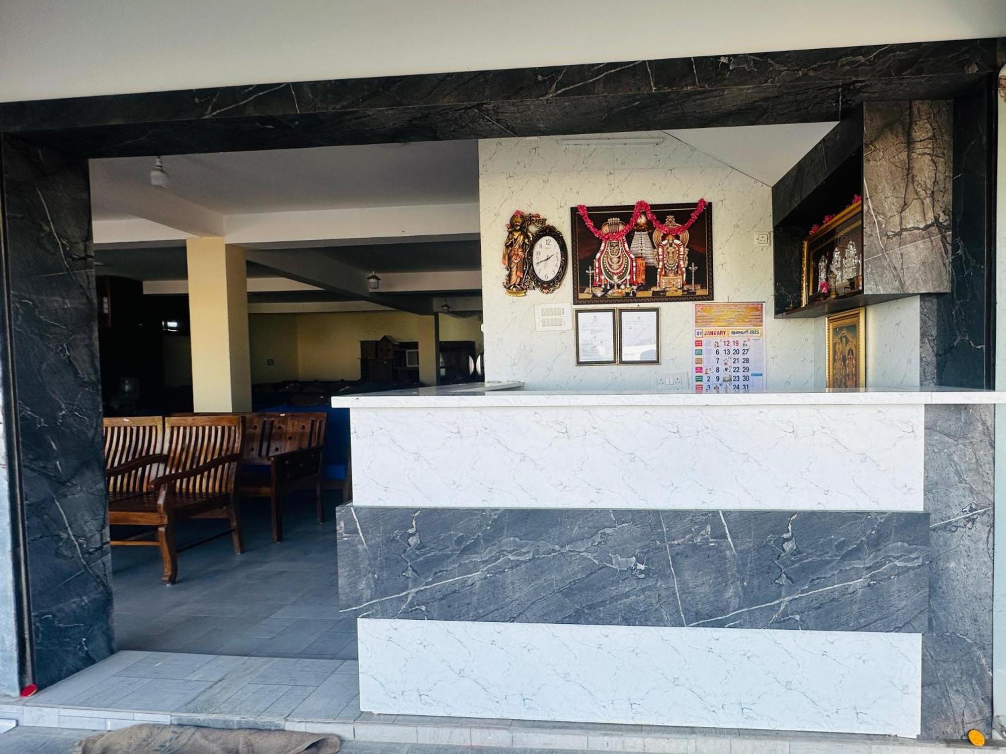 Mahadeepam Residency Villa Tiruvannāmalai Exteriör bild